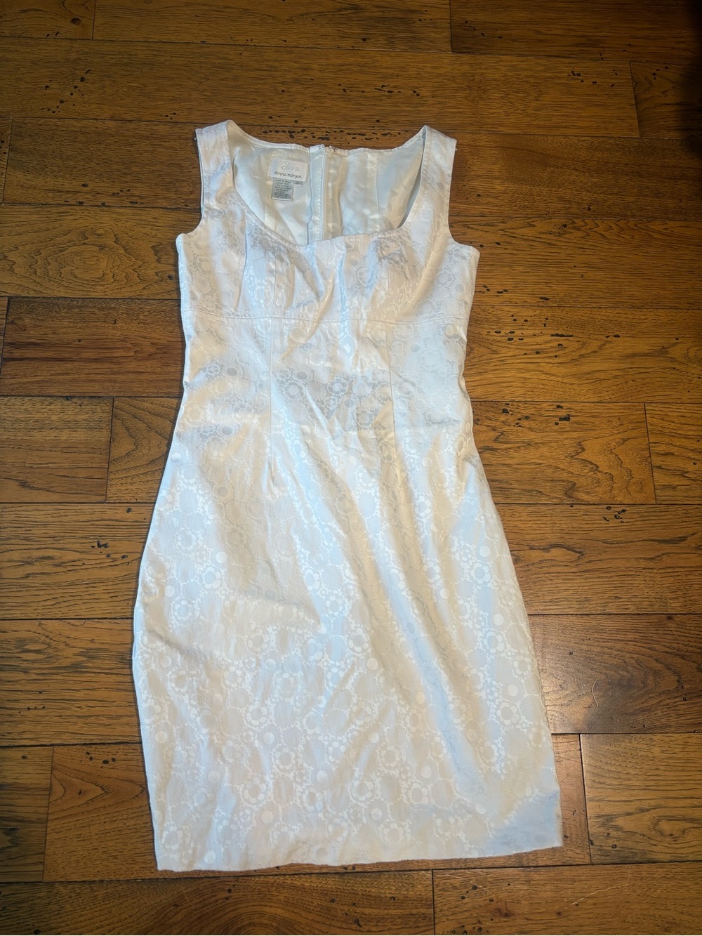 Vintage Donna Morgan Sleeveless White Floral Embroidered Shift Dress Size 2